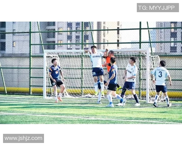 杭州足球队防守分析：优缺点与改进方向探讨